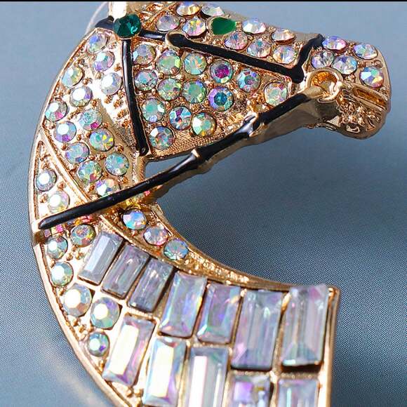 Horse Head Rhinestone Stud Earrings - Picture 4 of 5